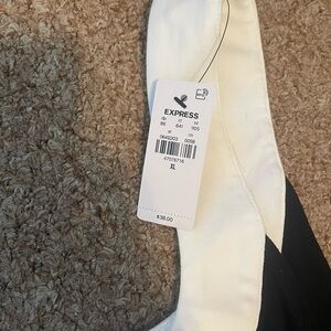 Two piece black and white express set!